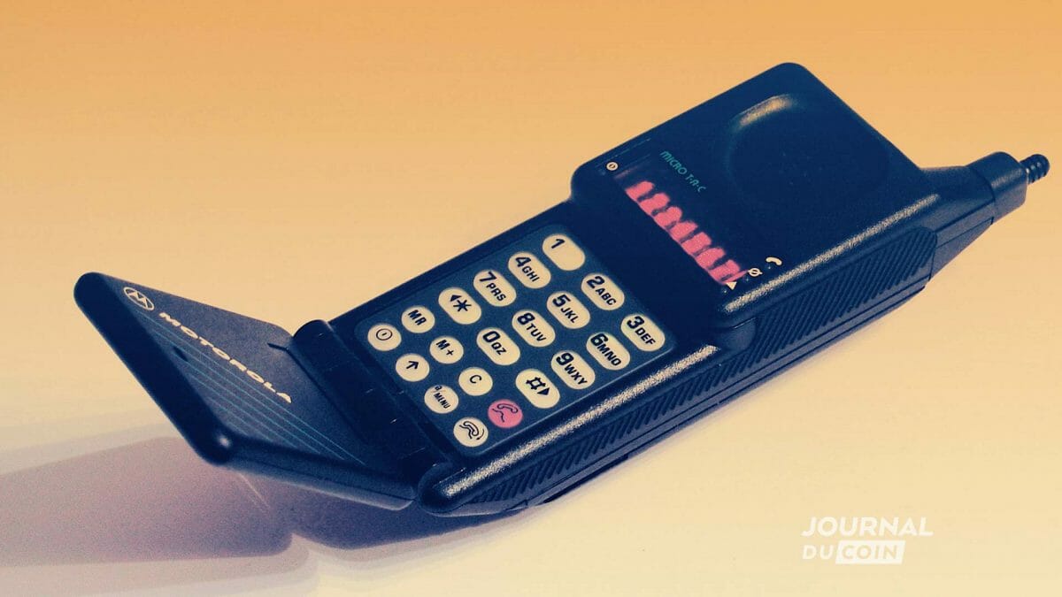 Motorola-mobile-retro-1