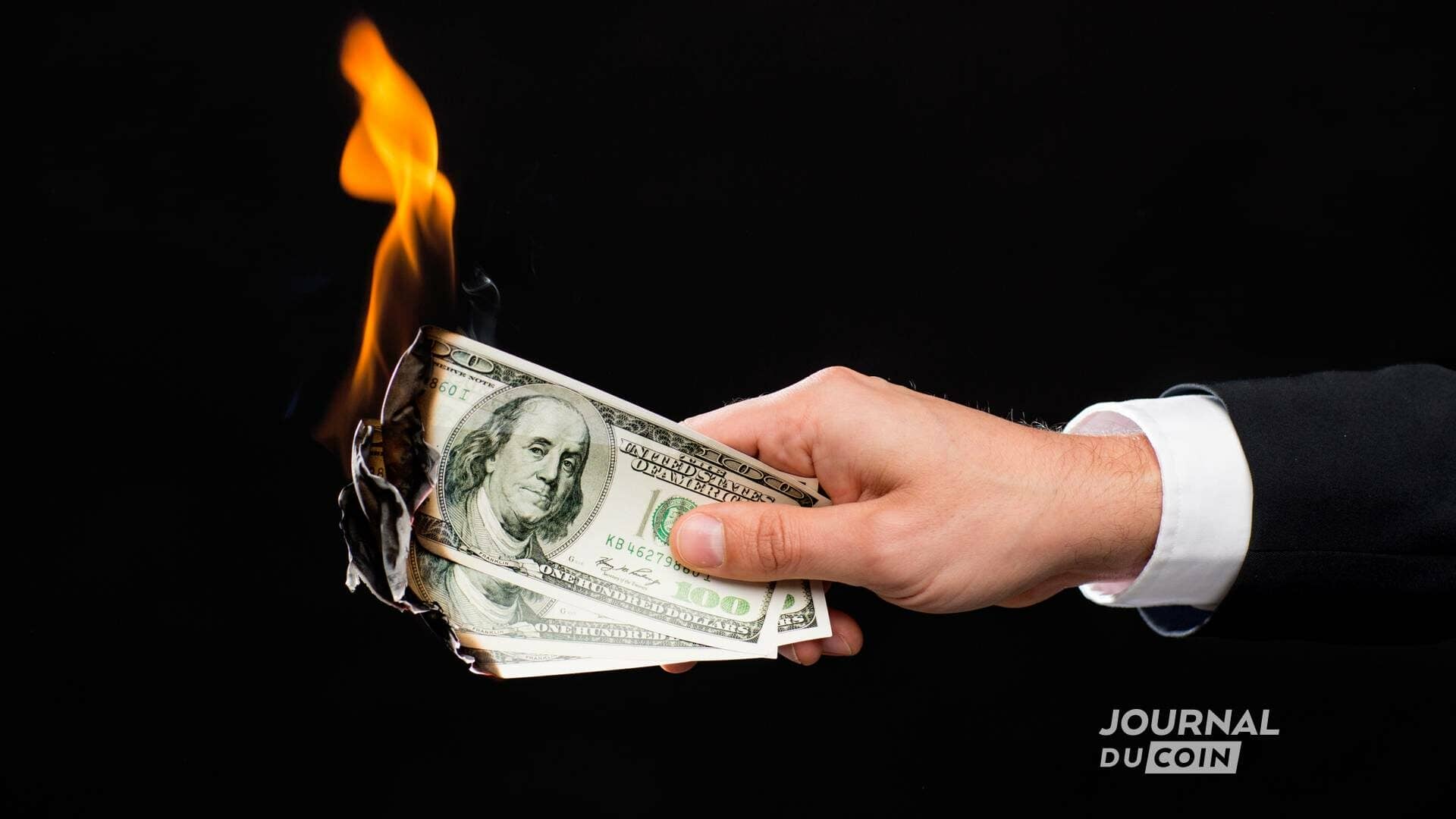 Dollars (USD) en train de brûler