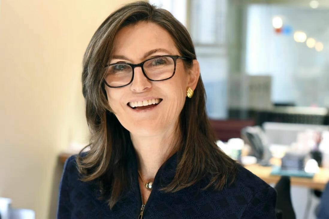 Cathy Wood est la fondatrice de Ark Invest, une société d'investissement spécialisée dans les cryptomonnaies