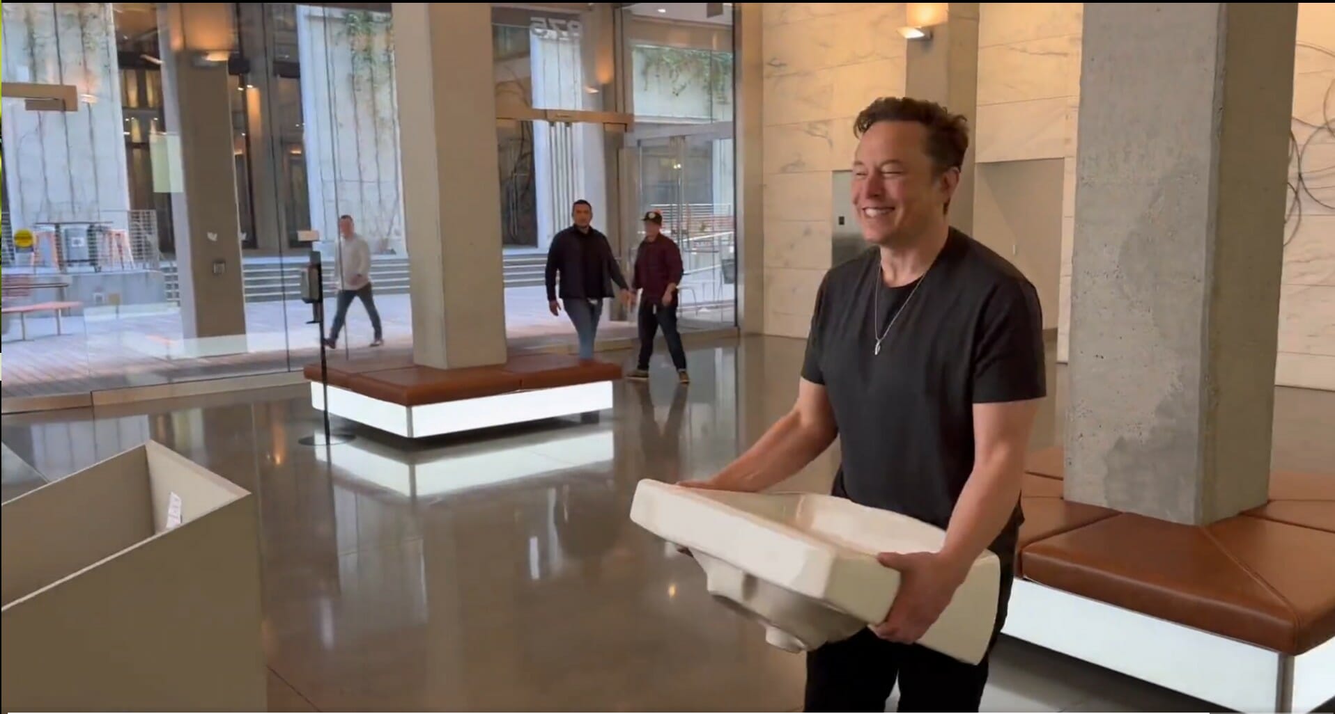 Elon Musk et la lavabo