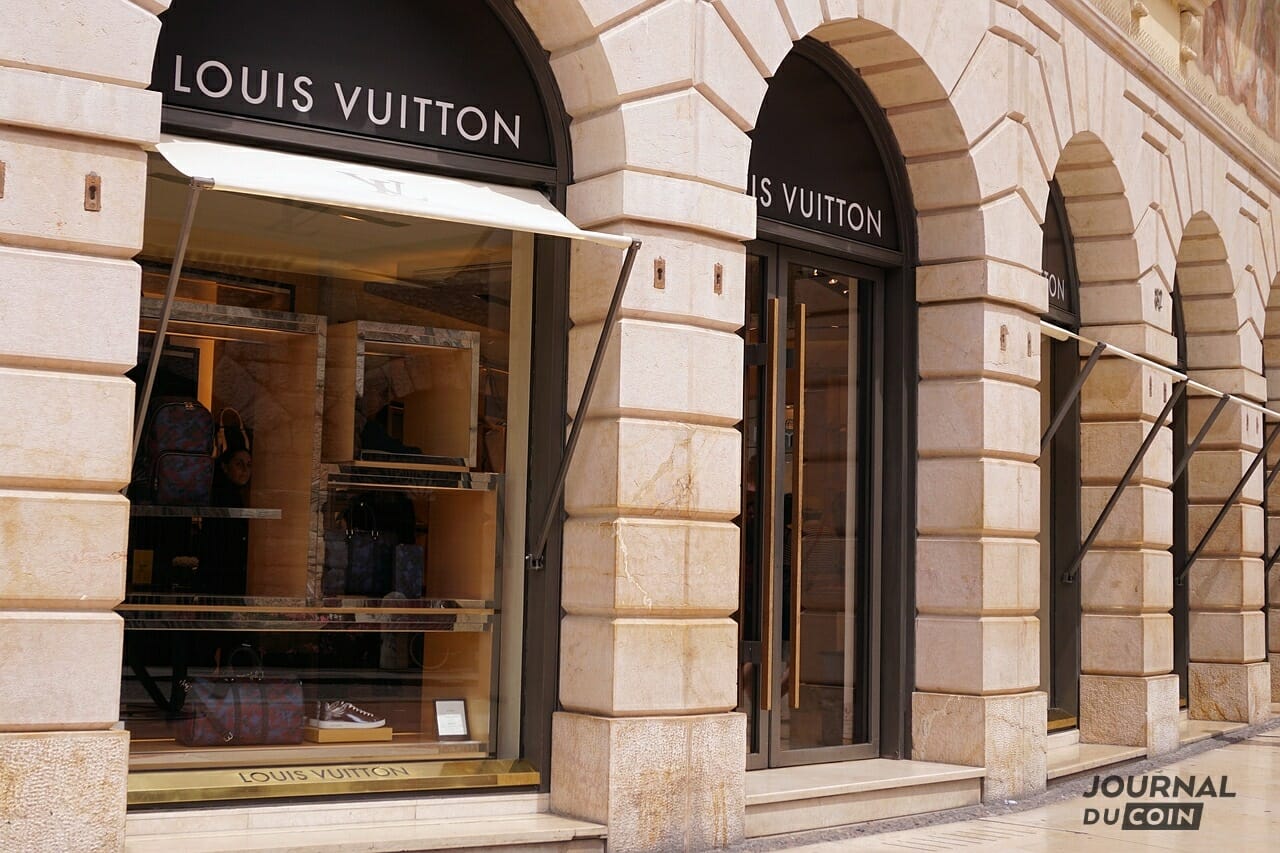 L'enseigne de luxe Louis Vuitton sort une nouvelle collection NFT et celle-ci sera uniquement constituée de Soulbound Tokens.