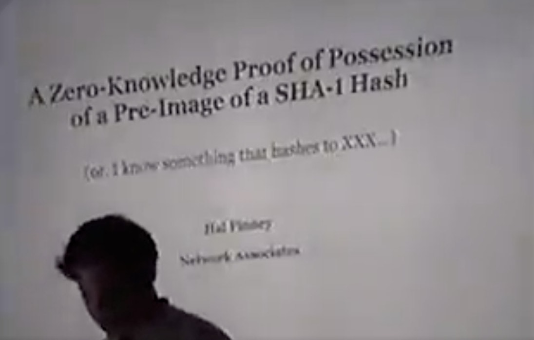 La légende du Bitcoin, Hal Finney, discute des preuves zero-knowledge lors de l'évènement Crypto '98 à Santa Barbara