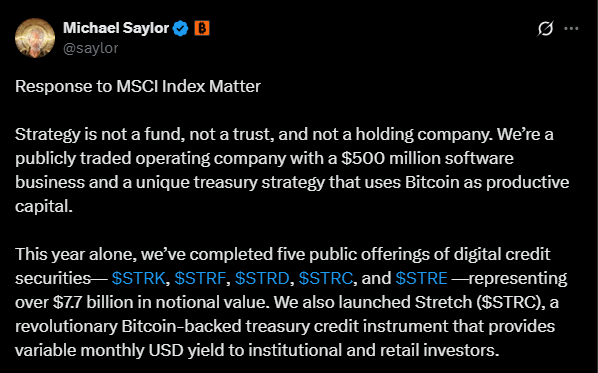 L'annonce potentielle d'une modification des critères d'inclusion dans les indices boursiers par le MSCI (Morgan Stanley Capital International) a généré une vive réaction au sein de la sphère des actifs numériques. La tension s’est cristallisée autour de la société de services financiers JP Morgan, qui a été le vecteur de cette information via une note de recherche publié la semaine dernière. L'enjeu central réside dans la classification des entreprises de « crypto-trésorerie », dont la valorisation dépend largement de leurs réserves en actifs numériques comme le Bitcoin. L'échéance de cette possible exclusion est envisagée pour janvier 2026 et voici donc trois points importants pour tout comprendre à cette affaire qui concerne évidemment Strategy. 