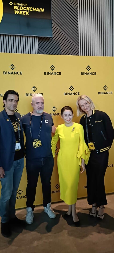 Le géant des cryptomonnaies Binance vient de nommer Yi He, l’une de ses cofondatrices, au poste de co-PDG aux côtés de Richard Teng. Cette décision marque une étape importante dans la stratégie de l’entreprise pour renforcer son leadership et accélérer son expansion mondiale alors que la  plateforme approche les 300 millions d'utilisateurs sur la planète. 