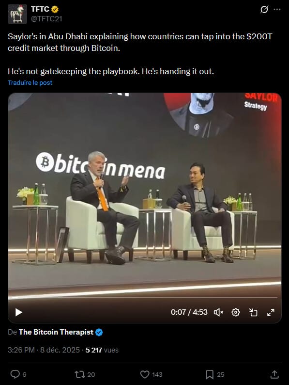 Michael Saylor, le PDG de Strategy, a une nouvelle fois fait parler de lui en proposant aux États de créer des banques numériques basées sur Bitcoin. Lors de l’événement Bitcoin MENA à Abou Dhabi, Saylor a suggéré que ces banques pourraient proposer des comptes « à haut rendement et à faible volatilité », attirant ainsi des milliers de milliards de dollars de dépôts. 