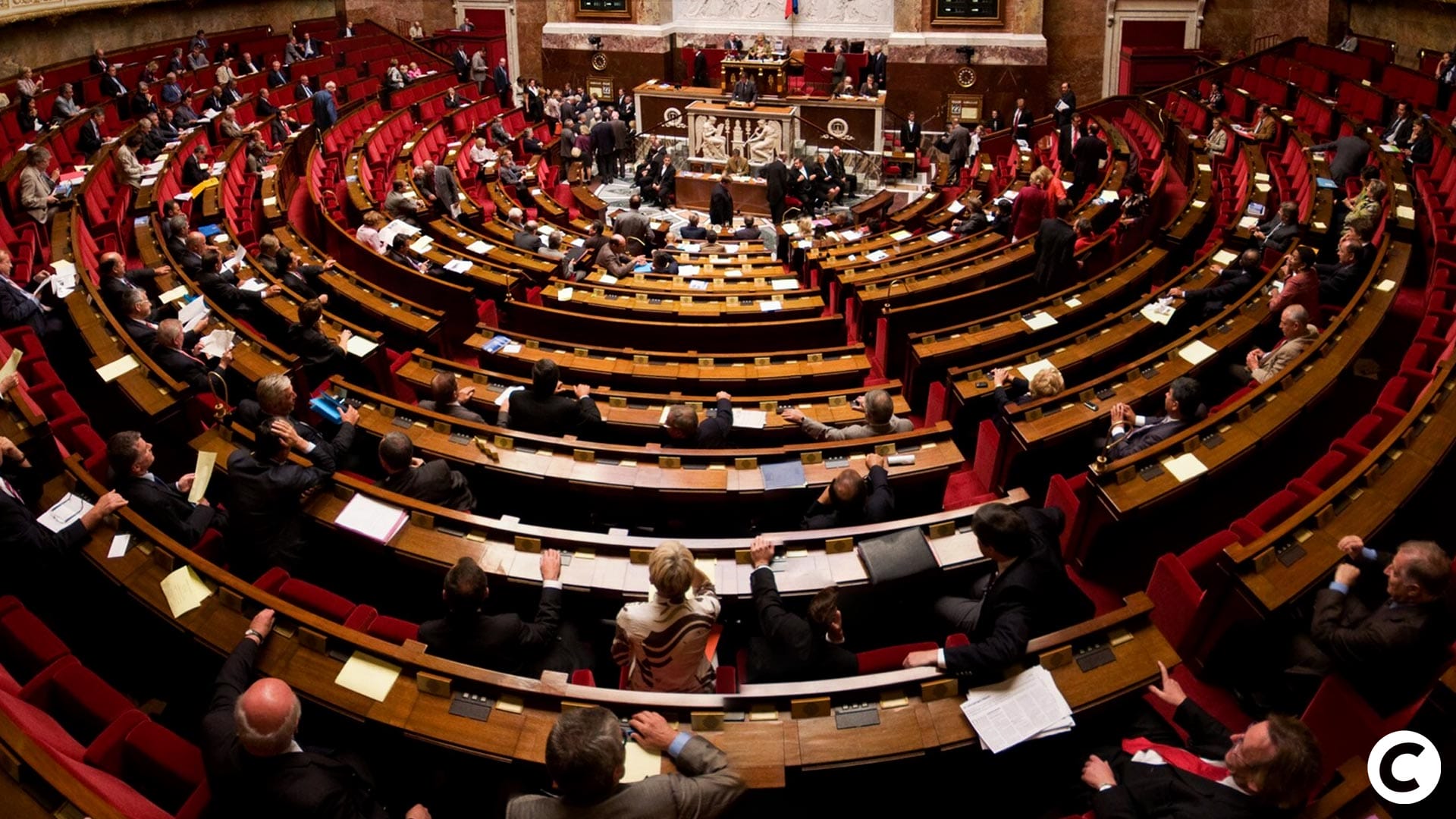 Budget 2026 : Entre 49.3 et concessions, le gouvernement épargne finalement la crypto